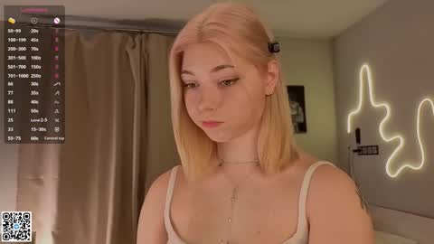 Emilia online show from 10/22/25, 04:24