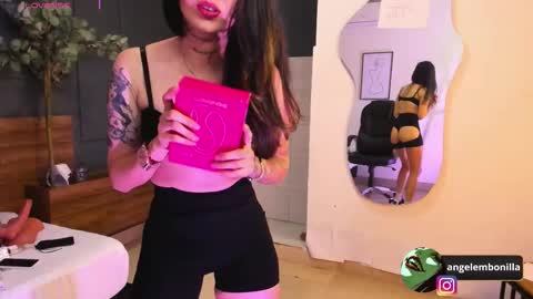 Megan    630  1330 -5 online show from 01/06/26, 02:43