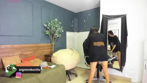 Megan    630  1330 -5 online show from 03/18/26, 11:46