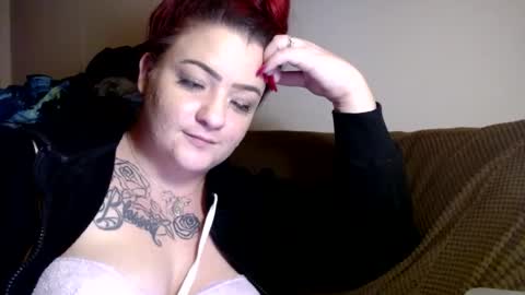 Snapshot of fallen_jezabel chatting on 01/12/25, 08:57 fallen_jezabel online show from 01/12/25, 08:57