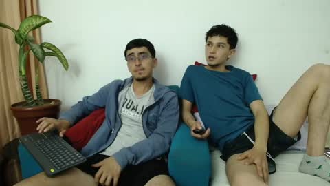 FallGays online show from 04/22/26, 02:47