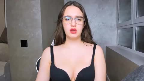 fancy bunny online show from 02/04/25, 02:53