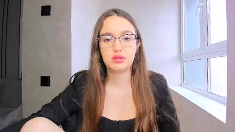 fancy bunny online show from 03/05/25, 10:00