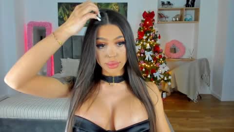 Jennifer online show from 12/20/24, 06:56