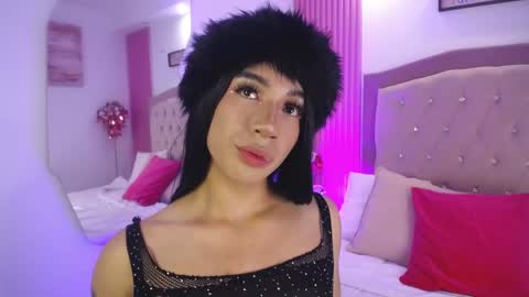 Snapshot of fancy_vixen chatting on 05/18/26, 05:57 FANCY online show from 05/18/26, 05:57