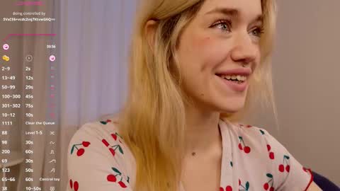 Snapshot of fancyamelia chatting on 10/06/25, 12:46 fancyamelia online show from 10/06/25, 12:46