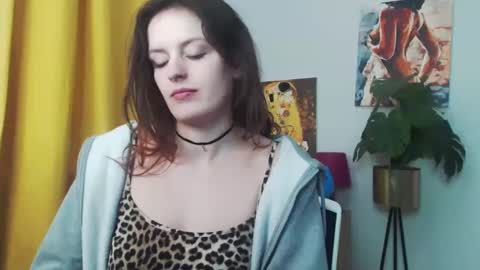 Nadine online show from 01/10/25, 12:26