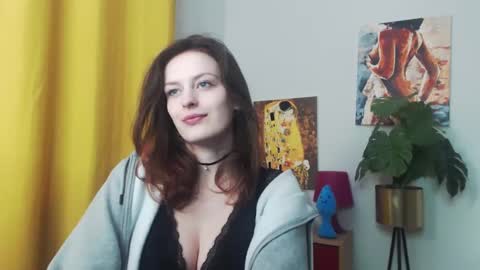 Nadine online show from 01/11/25, 07:17