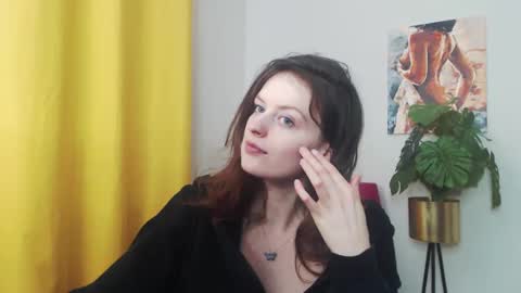 Nadine online show from 01/15/25, 09:24