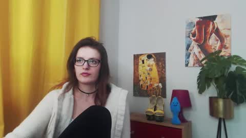 Nadine online show from 01/24/25, 09:28