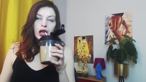 Nadine online show from 02/05/25, 06:24