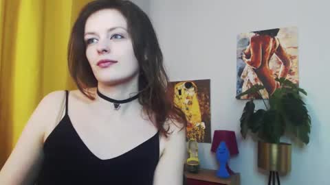 Nadine online show from 02/05/25, 09:25