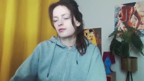 Nadine online show from 02/13/25, 06:20