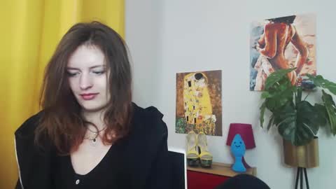 Nadine online show from 02/25/25, 06:25