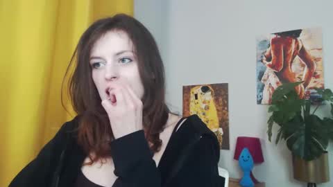 Nadine online show from 02/26/25, 08:48