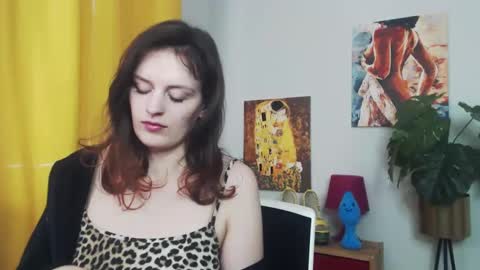 Nadine online show from 03/05/25, 12:22