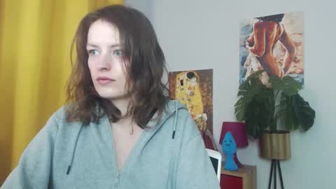 Nadine online show from 10/08/25, 04:54