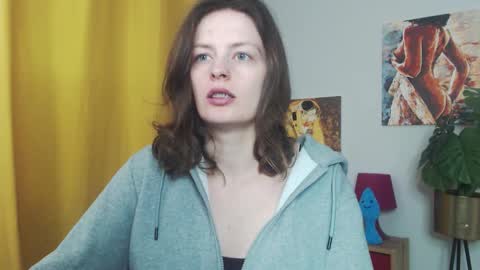 Nadine online show from 10/22/25, 04:46