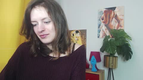 Nadine online show from 11/12/25, 06:14