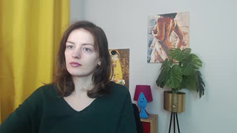 Nadine online show from 11/26/25, 05:52