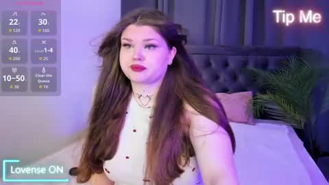 Elena online show from 06/22/26, 12:24
