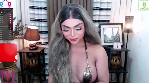 Snapshot of fantacyoflove chatting on 12/19/25, 07:54 YASI online show from 12/19/25, 07:54