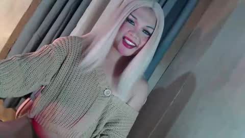 DANIELLA - DONT FORGET TO GIVE ME A THUMBSU UP online show from 03/06/26, 10:23