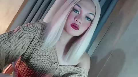 DANIELLA - DONT FORGET TO GIVE ME A THUMBSU UP online show from 03/09/26, 10:58