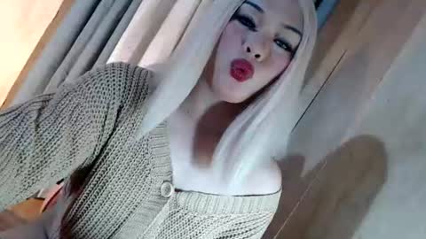 Snapshot of fantasticcock69_daniella chatting on 06/14/26, 11:51 DANIELLA - DONT FORGET TO GIVE ME A THUMBSU UP online show from 06/14/26, 11:51