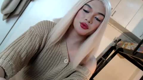 Snapshot of fantasticcock69_daniella chatting on 08/01/26, 04:34 DANIELLA - DONT FORGET TO GIVE ME A THUMBSU UP online show from 08/01/26, 04:34