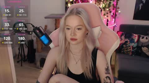 Snapshot of fantasy_lisa chatting on 03/26/26, 01:01 Lisa online show from 03/26/26, 01:01