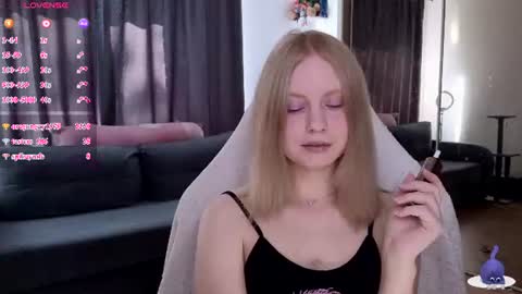 Snapshot of fantasymaria chatting on 06/18/26, 02:43 my name is Masha online show from 06/18/26, 02:43