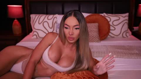 Carmina online show from 03/22/26, 10:46