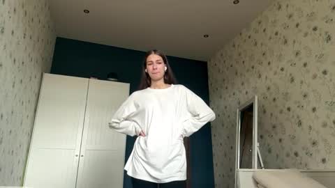 Luna online show from 10/28/25, 07:12