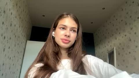 Luna online show from 10/29/25, 07:10