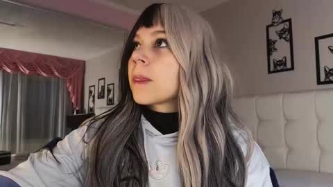 Farah online show from 09/09/25, 12:05