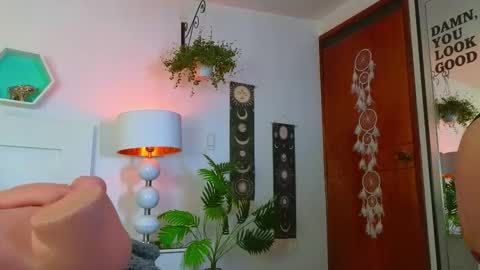 Snapshot of farahh_magdaly chatting on 01/09/26, 12:08 Farah online show from 01/09/26, 12:08