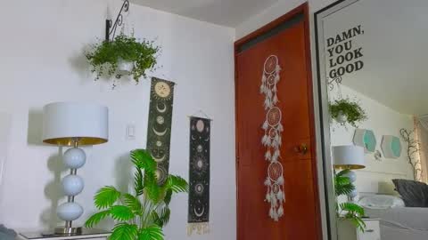 Snapshot of farahh_magdaly chatting on 01/10/26, 12:07 Farah online show from 01/10/26, 12:07