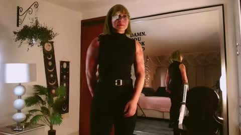 Snapshot of farahh_magdaly chatting on 02/12/26, 12:11 Farah online show from 02/12/26, 12:11