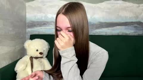 Anna Scovich online show from 11/06/25, 12:39