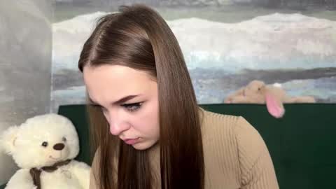 Anna Scovich online show from 11/17/25, 12:33