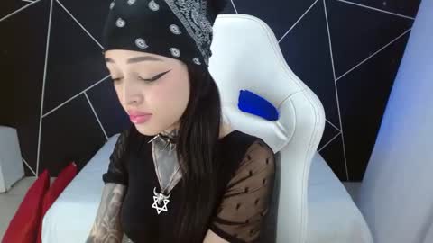 Snapshot of farichell chatting on 09/11/25, 09:04 fari online show from 09/11/25, 09:04