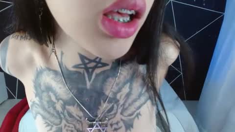 Snapshot of farichell chatting on 09/12/25, 08:53 fari online show from 09/12/25, 08:53