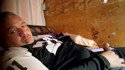 Snapshot of farrisshane1985 chatting on 02/16/26, 03:35 farrisshane1985 online show from 02/16/26, 03:35