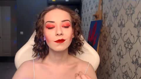 Fascinating   Eyes online show from 06/18/26, 08:24