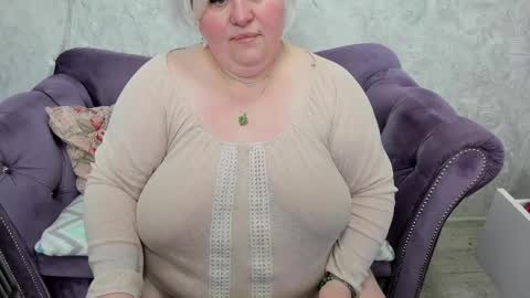 Snapshot of fashiona chatting on 01/30/25, 03:44 fashiona online show from 01/30/25, 03:44