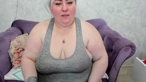 Snapshot of fashiona chatting on 02/01/25, 07:57 fashiona online show from 02/01/25, 07:57