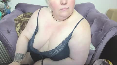 fashiona online show from 12/04/25, 10:35