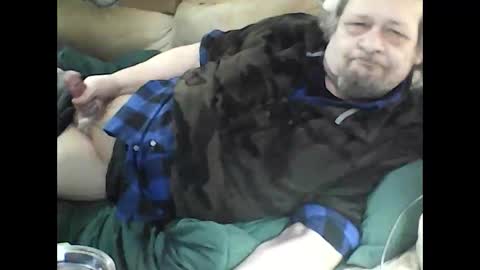 Snapshot of fasteddysex chatting on 04/28/26, 03:17 HoneyCumJuice4U online show from 04/28/26, 03:17