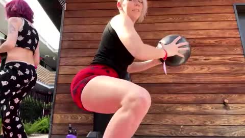  Lily  Waifu  online show from 04/21/26, 04:12